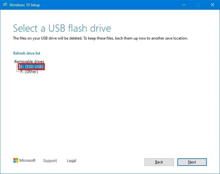 L'outil de création de média sélectionne le support flash USB