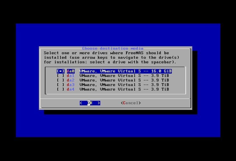 FreeNAS choisit l'emplacement d'installation du système d'exploitation